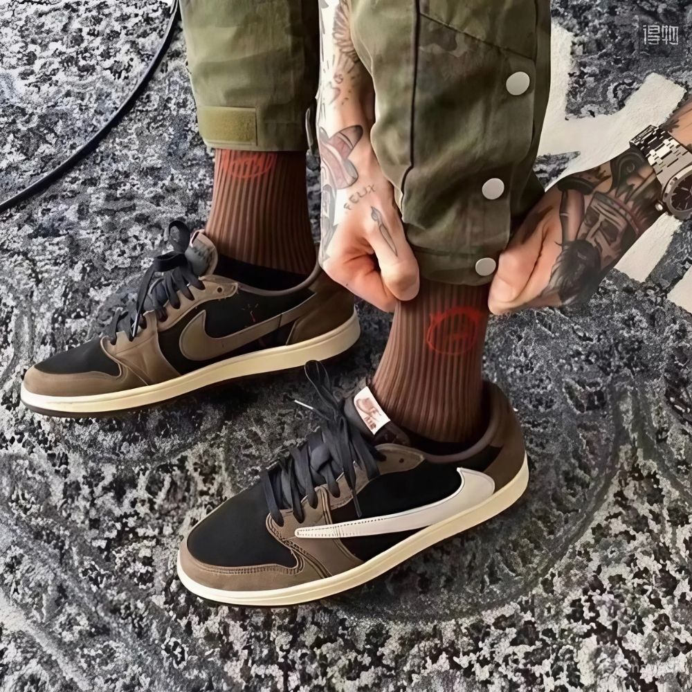 Air Jordan 1 Low OG X Travis Scott Dark Mocha Black SP