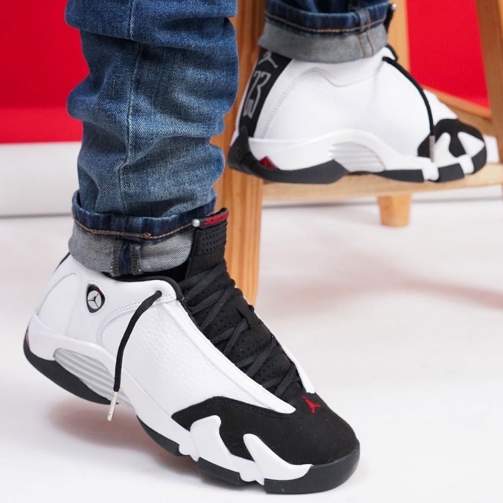 Air Jordan 14 Retro Black Toe