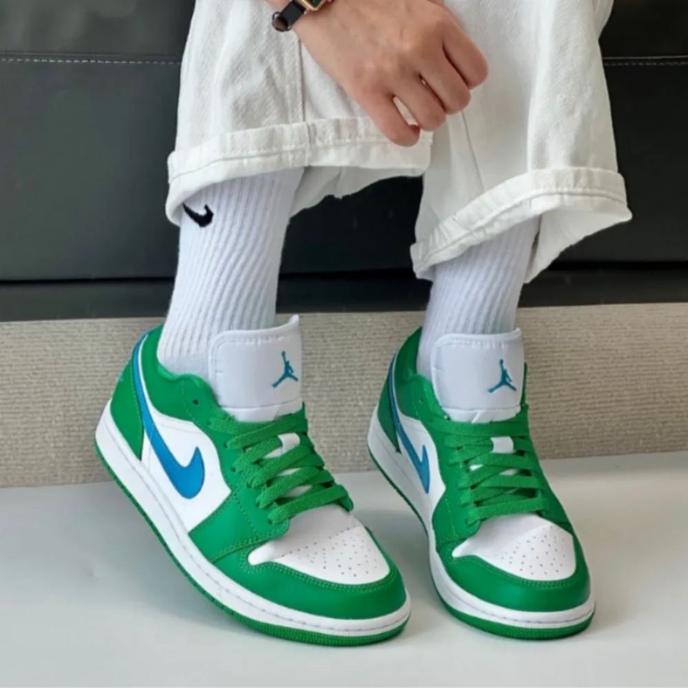 Air Jordan 1 Low Lucky Green