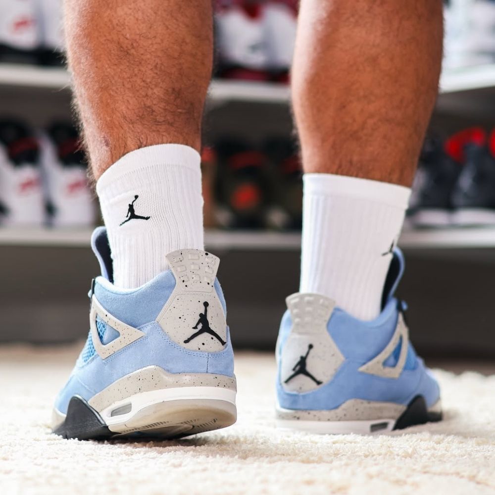 Air Jordan 4 Retro University Blue